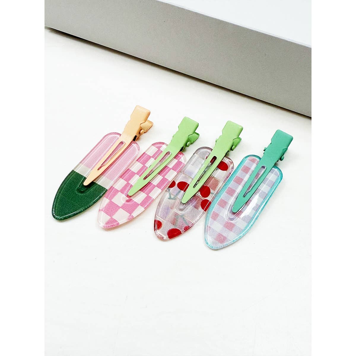 Creaseless Clips