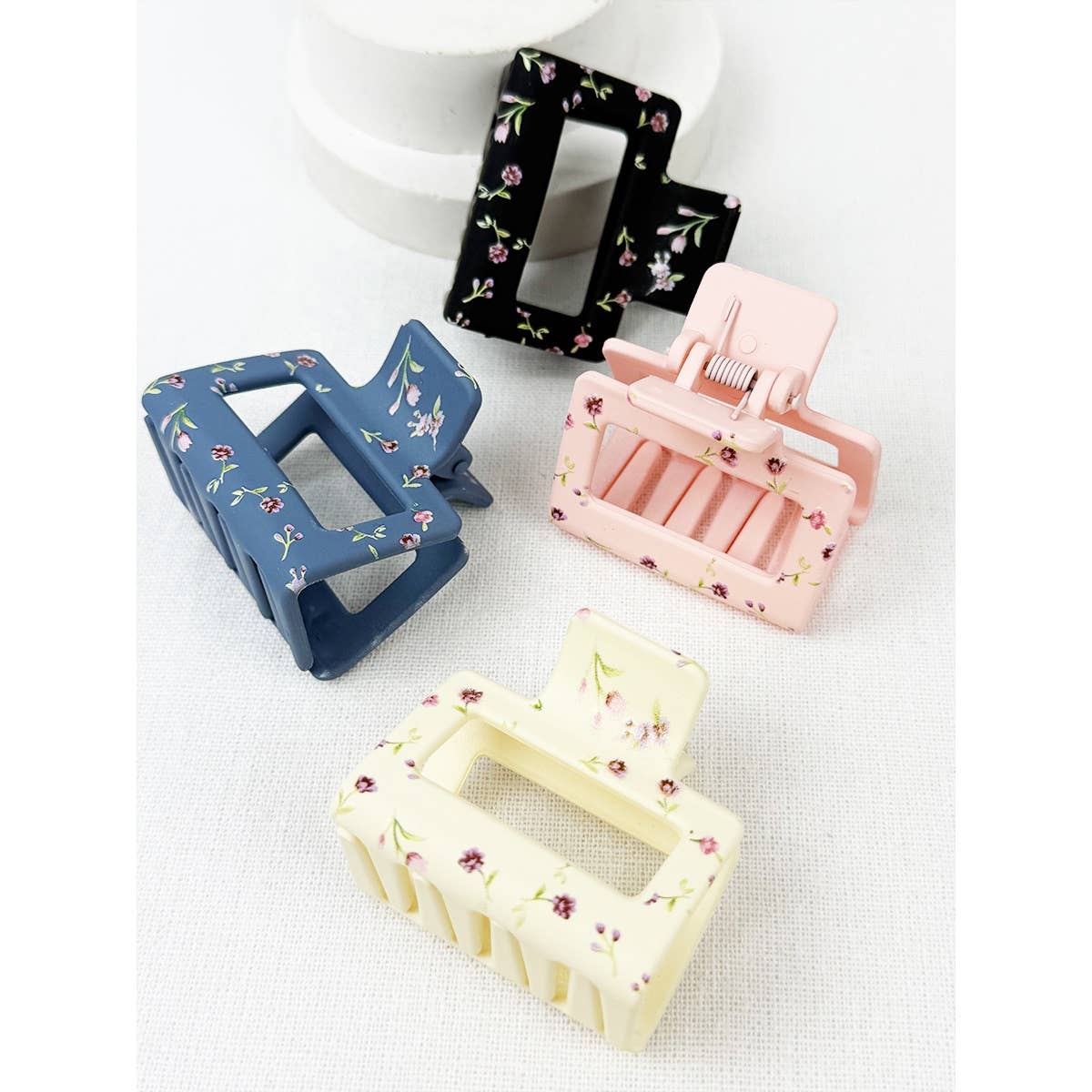 Medium Matte Floral Pattern Claw Clips